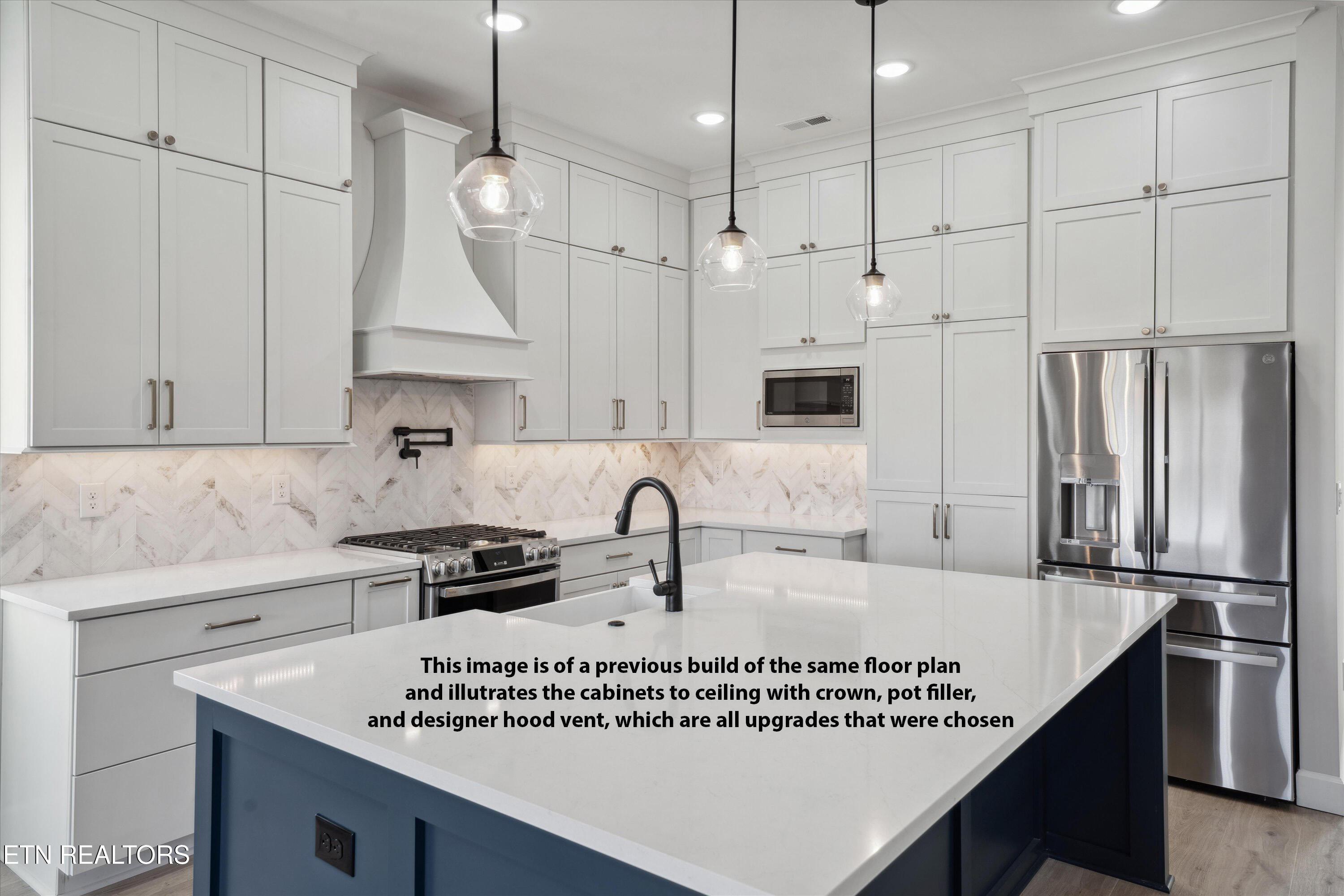 Image 4: Lot 59R Photo 2