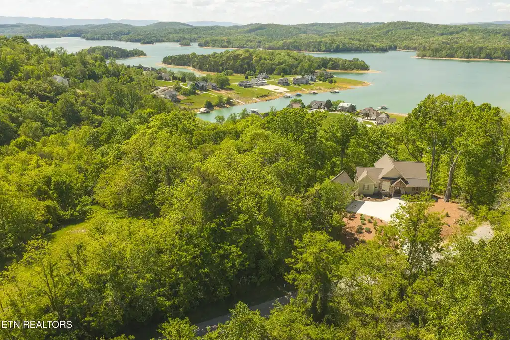 Image 1: DJI_20260420153555_0582_D