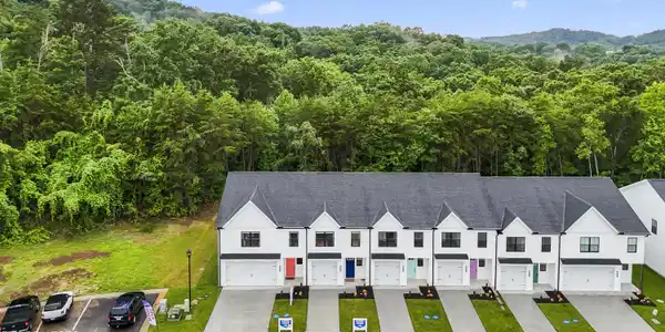 Image 3: 6_dji_20250612181944_0501_d