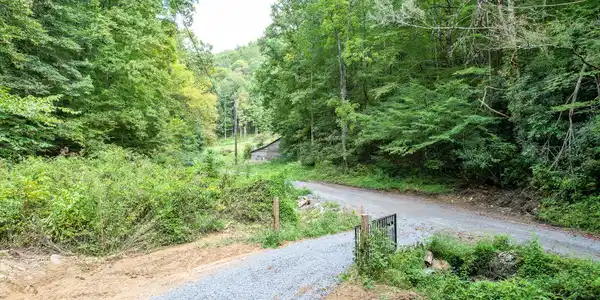 Image 4: DJI_0395