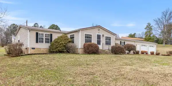 632 Athens Pike