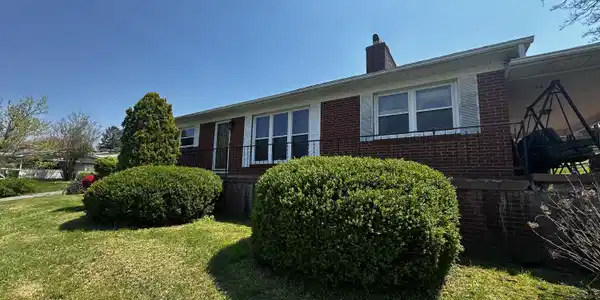 169 Oxford Circle