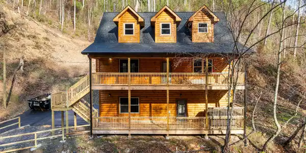 1045 Deep Hollow Rd