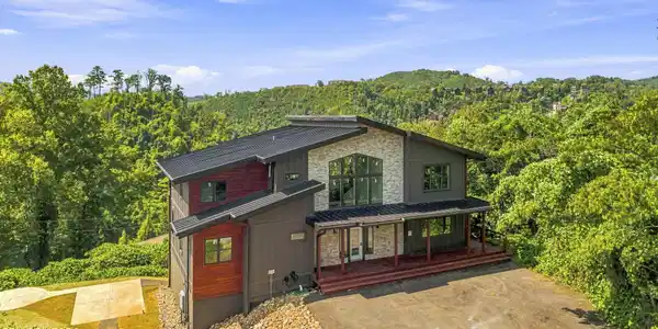 245 Brownsridge Rd
