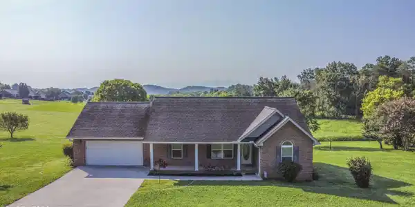 1616 Ellis Woods Loop