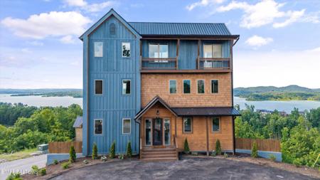 936 Lake haven Way
