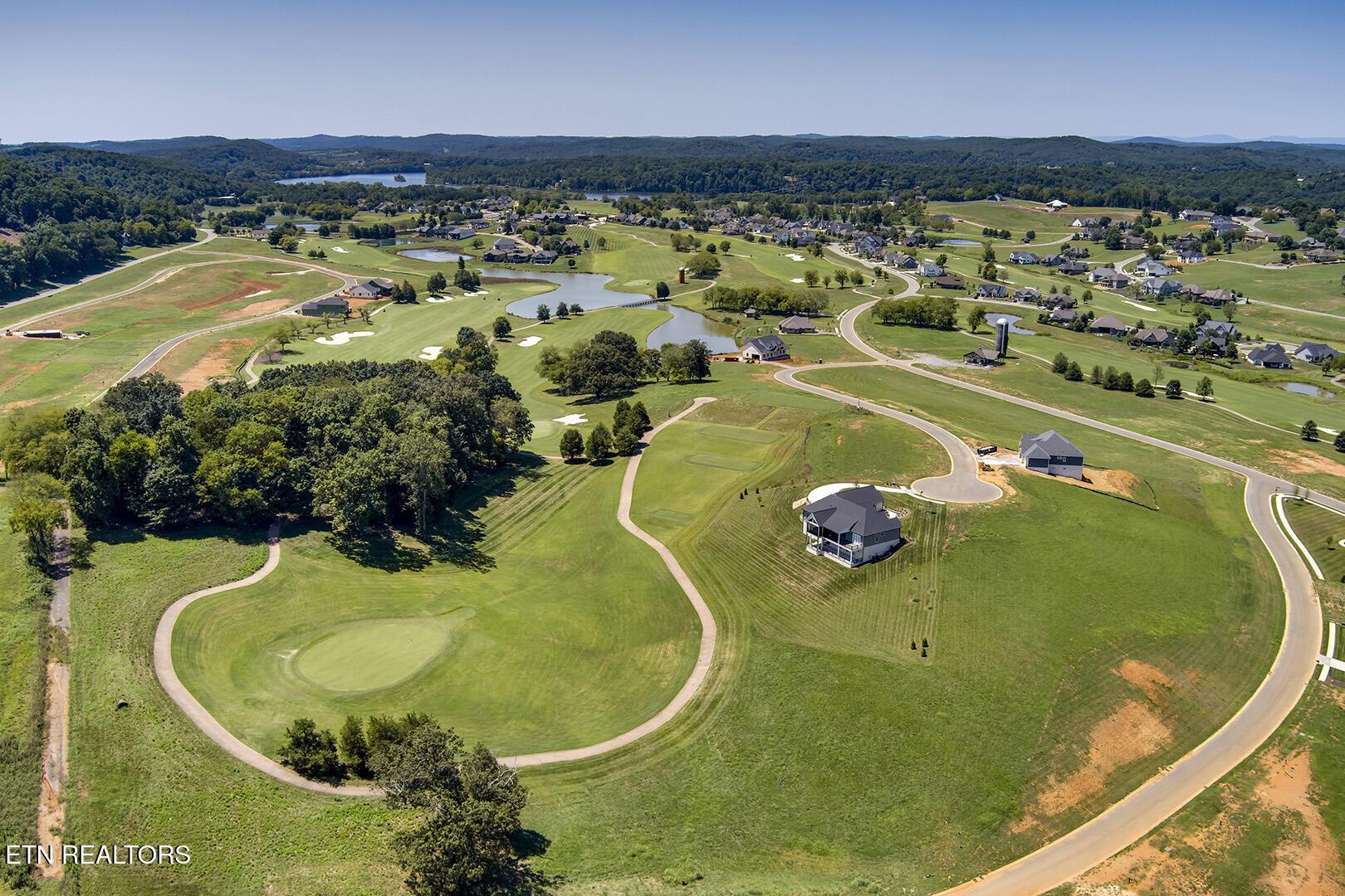 Image 4: Greg Norman Signature Golf Course