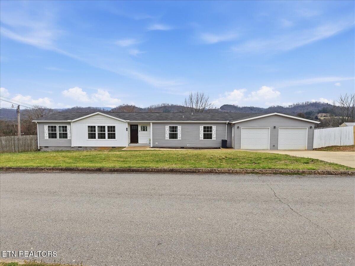 Image 1: 02-158 Elaine Ln-2