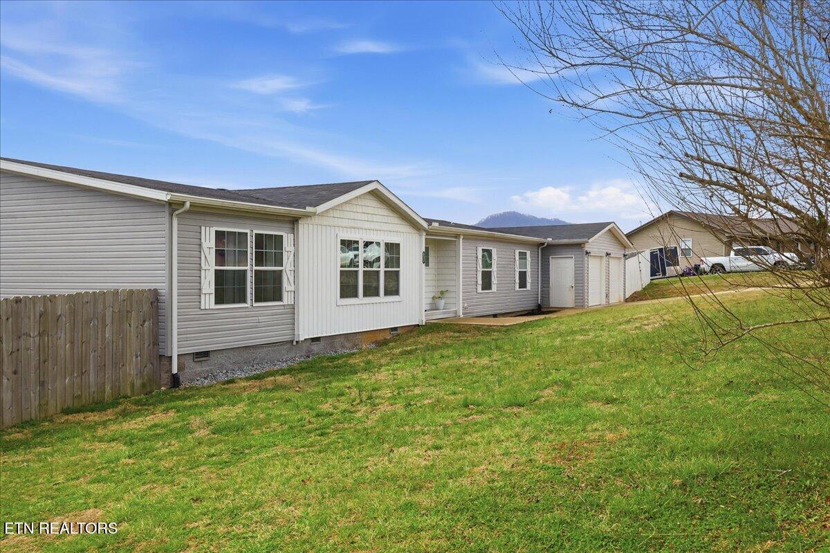 Image 2: 03-158 Elaine Ln-33