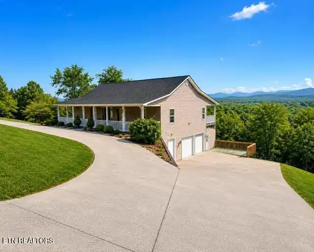 Image 1: Front of House