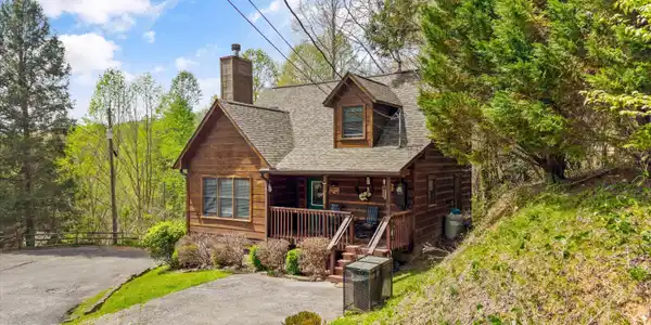 Image 4: 04-309 Elk Cove Wy 03