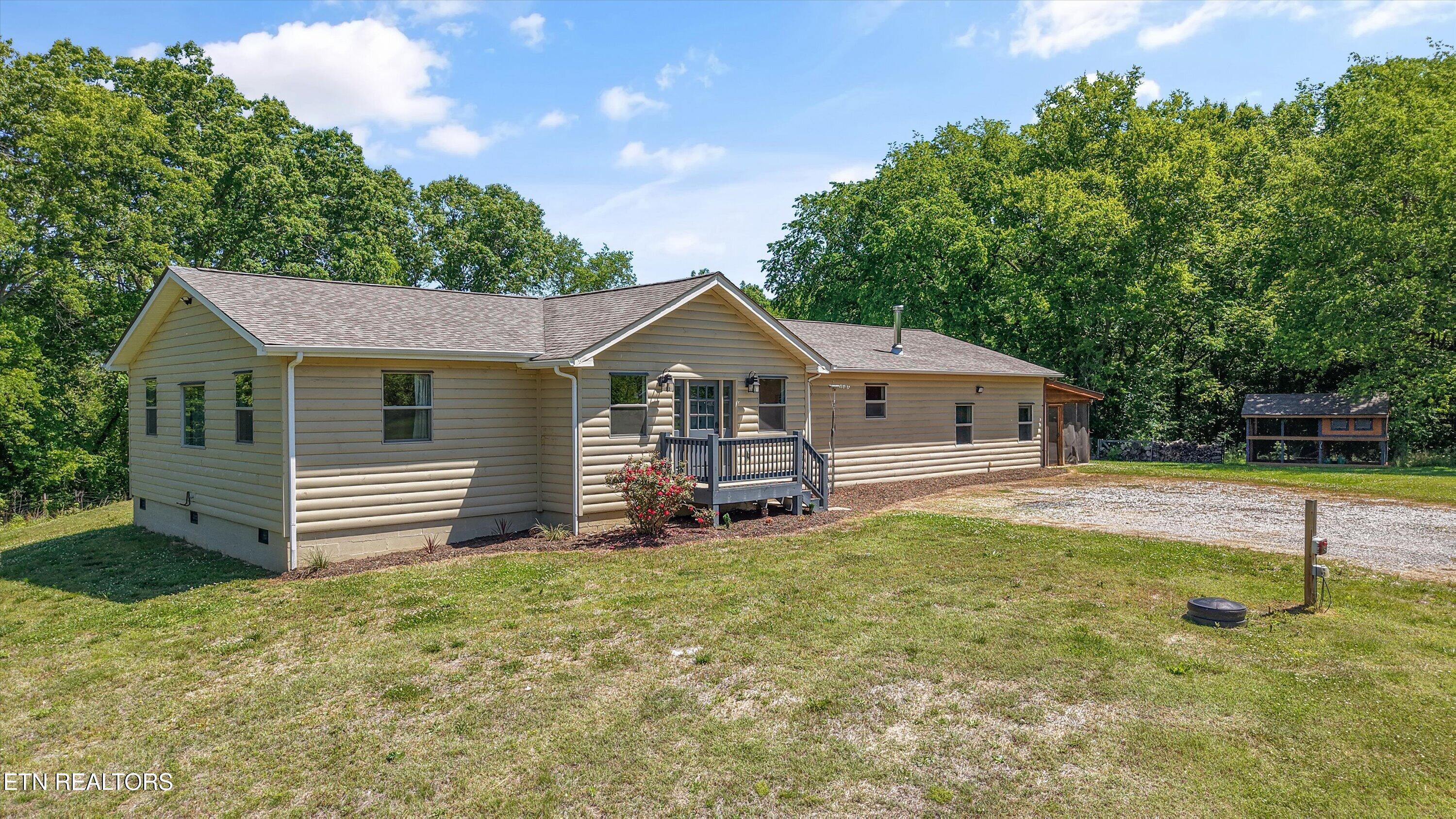 Image 1: 80-397 Lewis Ln 022