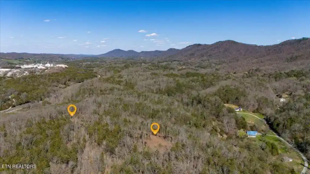 Image 1: 20-Aerial w_ Markers