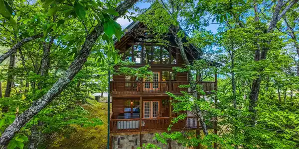 3216 Emerald Springs Loop