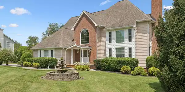 3204 Bentwood Drive