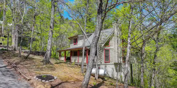 Image 2: DJI_20260407153925_0664_D