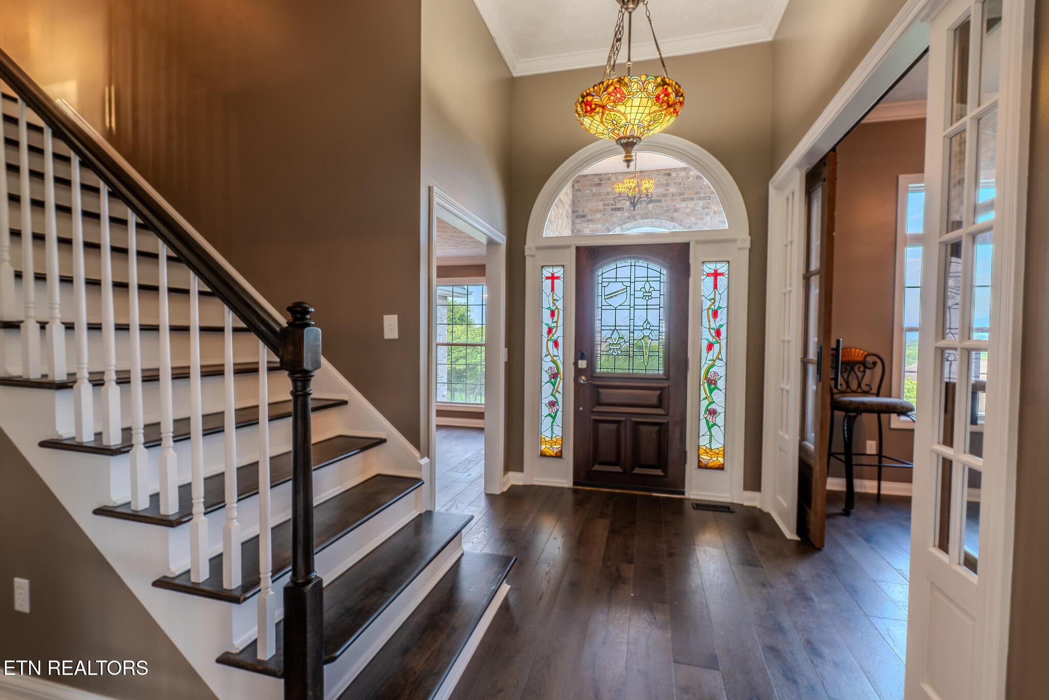 Image 3: Foyer