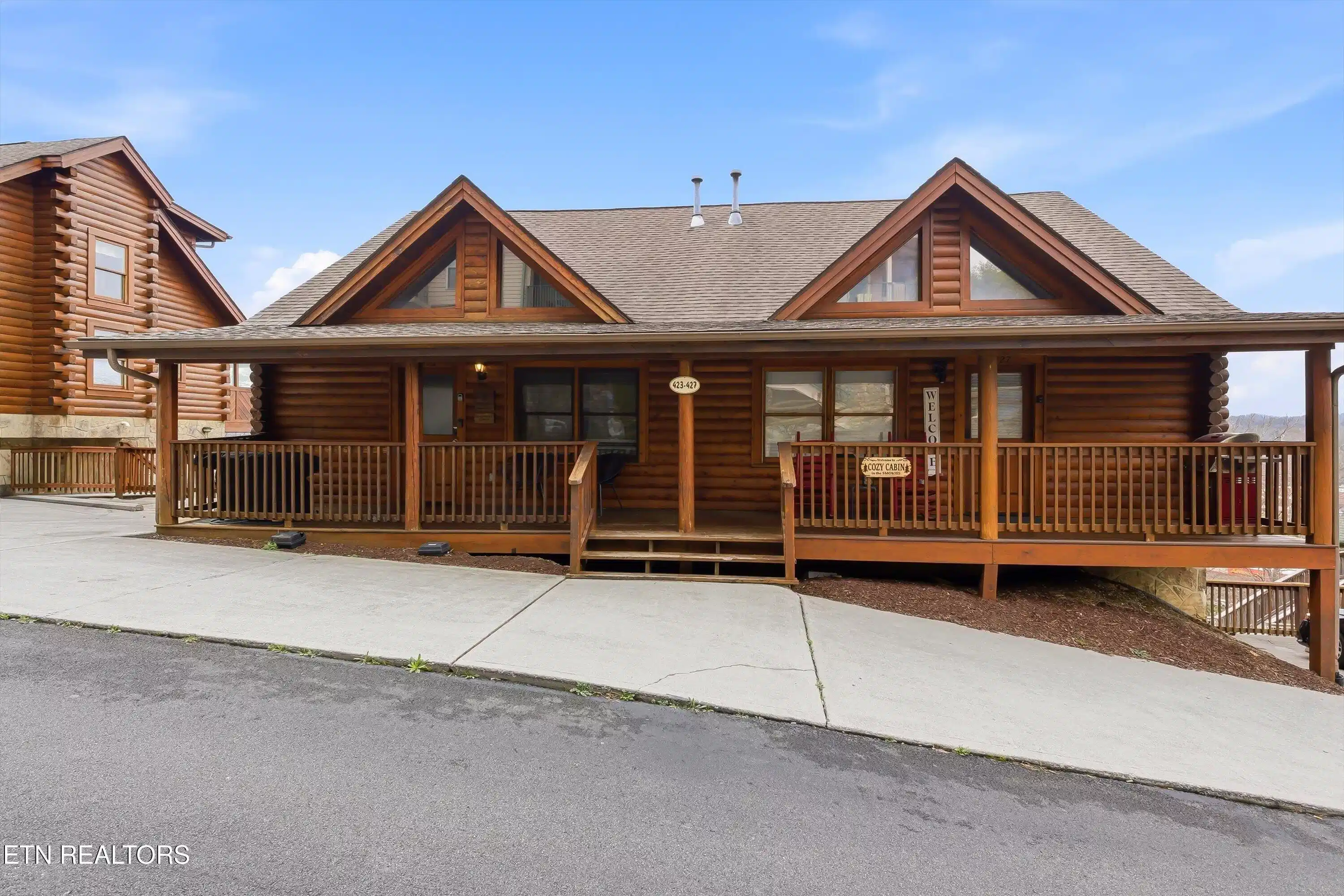 Image 1: 02-423 Big Bear Way-2