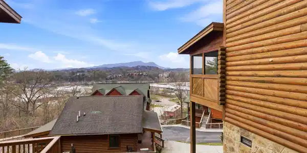 Image 3: 03-423 Big Bear Way-3