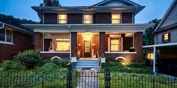 420 Blondell Ave