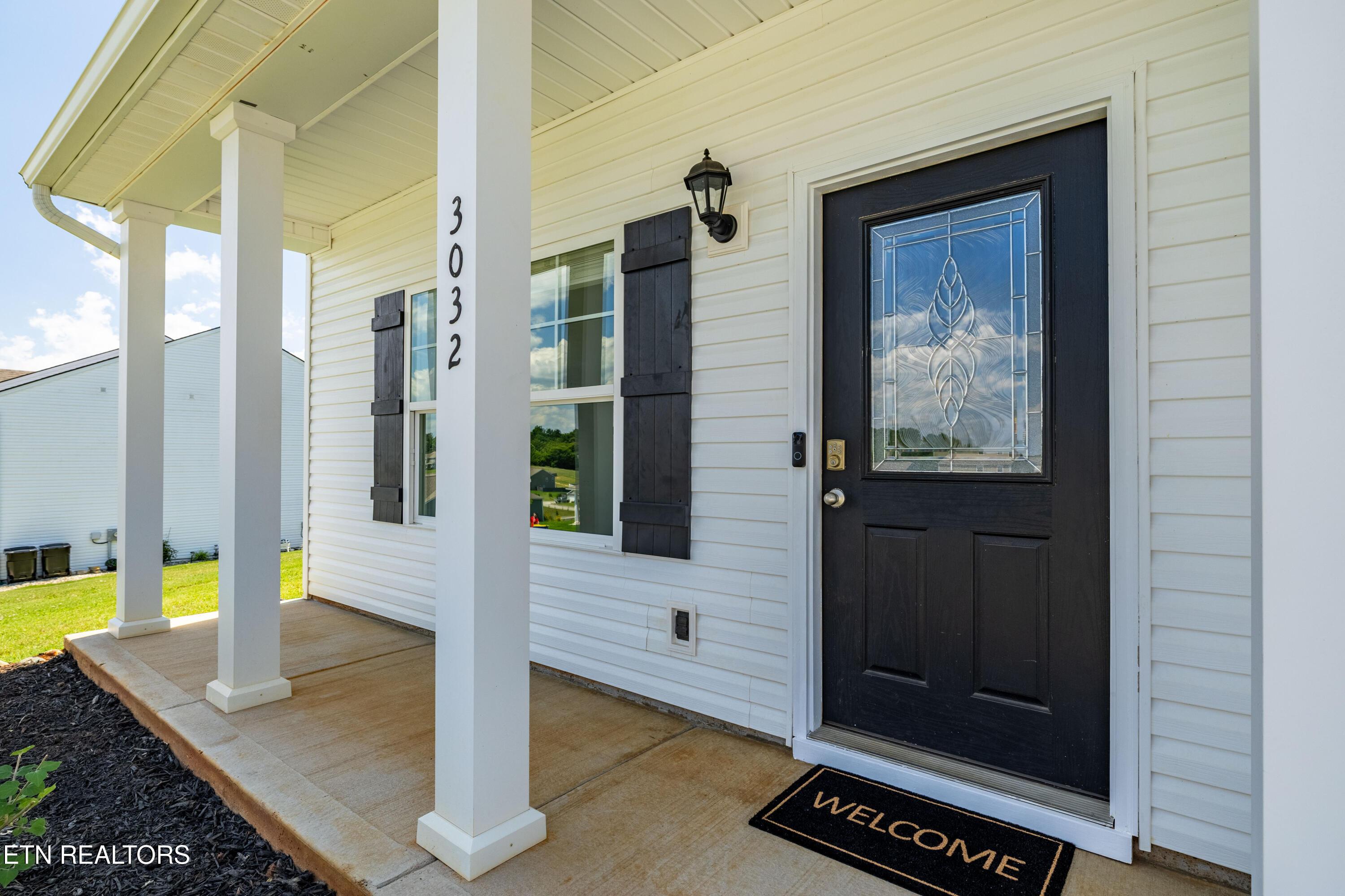 Image 2: Covered Front Porch