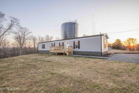 240 River Rd