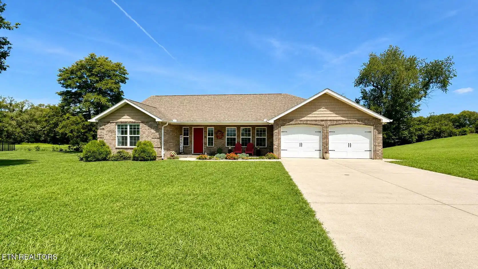 Image 1: 2980 Shaconage Tr, Sevierville, TN 37876