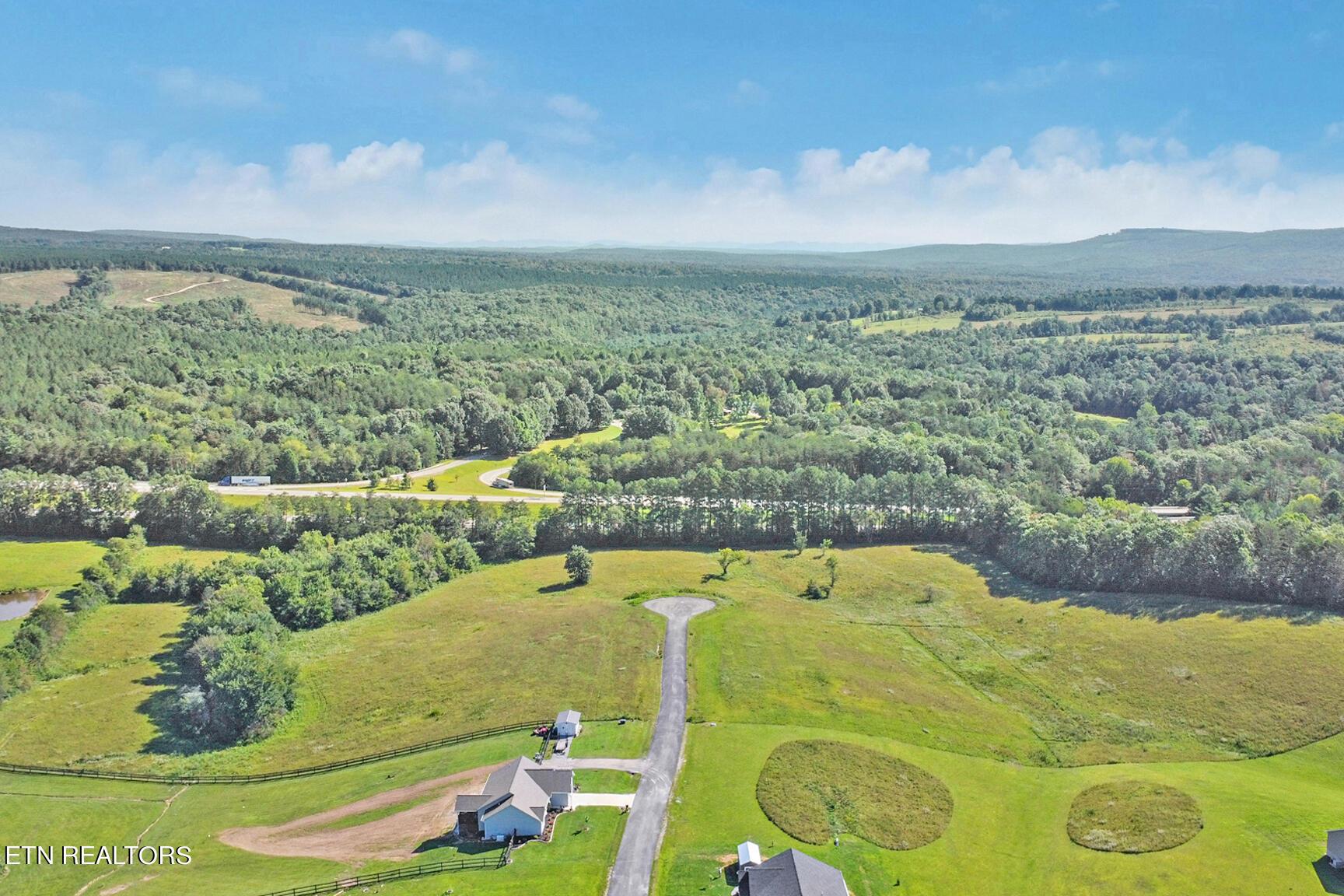 Image 3: dji_0892-dji_0894