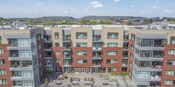 333 W Depot Ave
