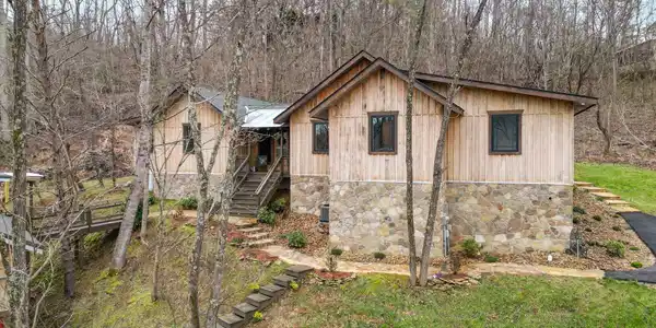 3438 Spring View Drive