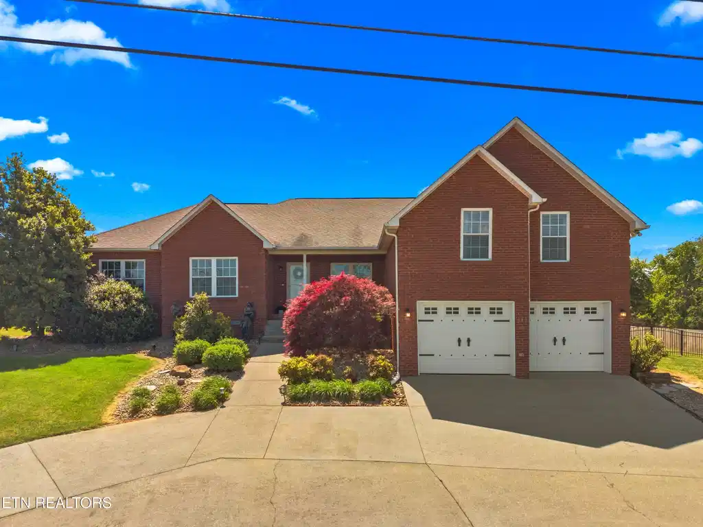Image 1: 001-683PrivetDrive-Dandridge-TN-37725-SM