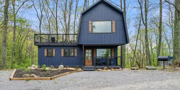 1114 Red Maple Lane