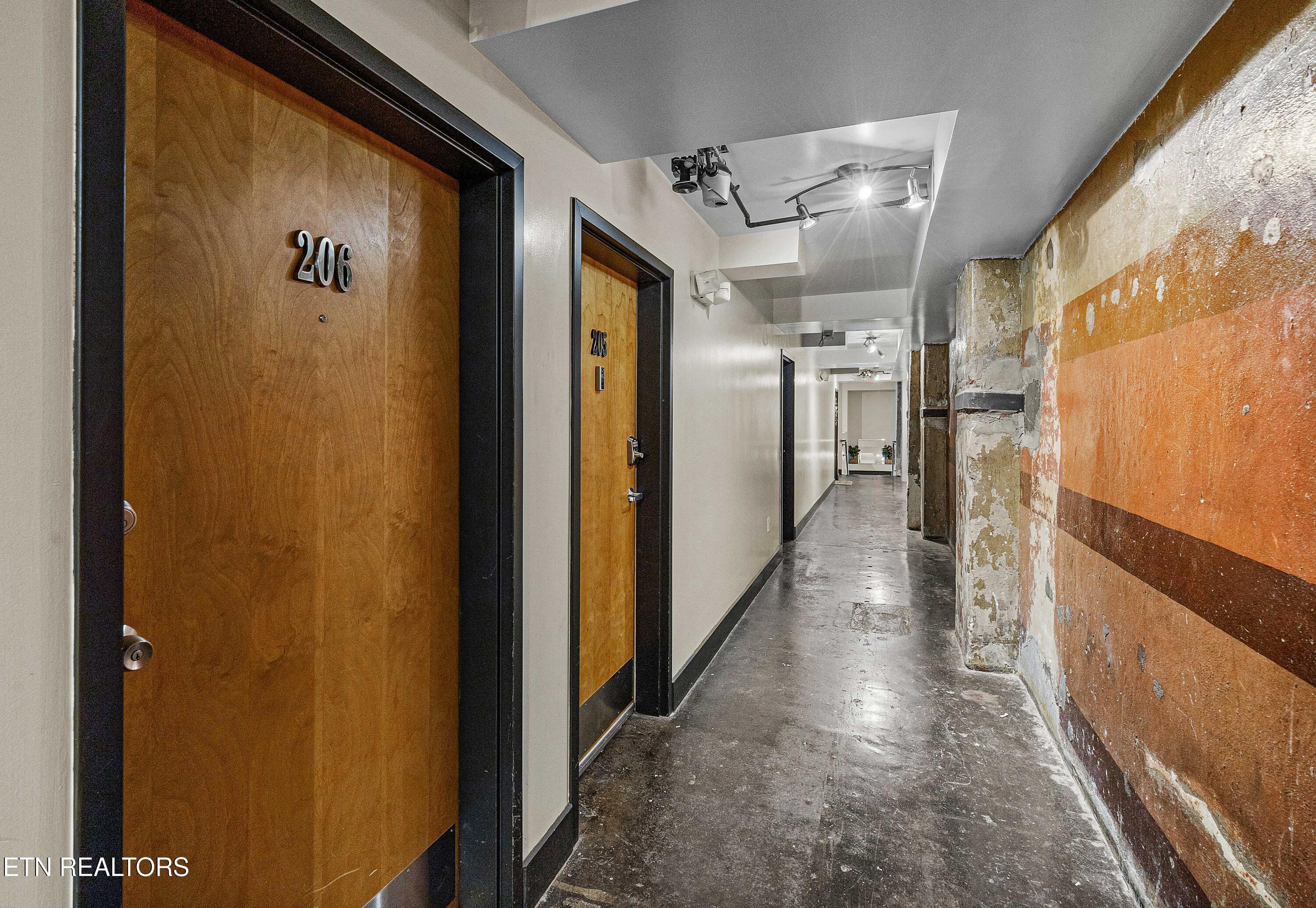 Image 2: Lerner Lofts - 403 S Gay St #206