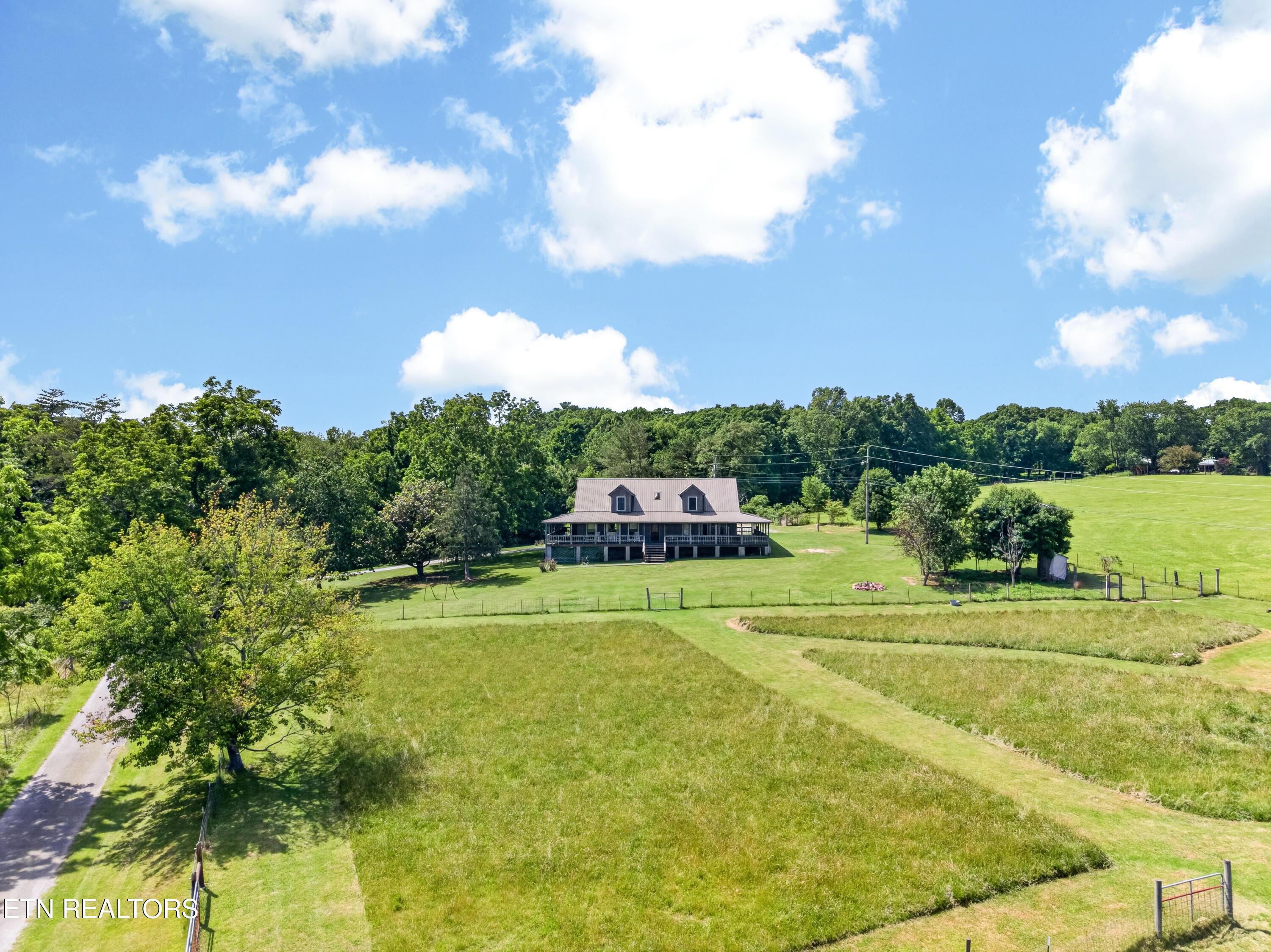 Image 3: 147 Bradbury Lane