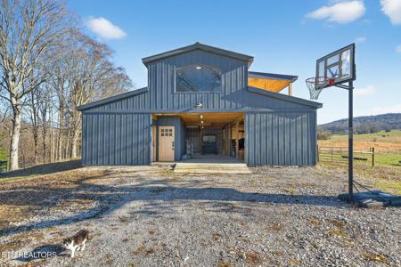 8225 Red Hill Rd