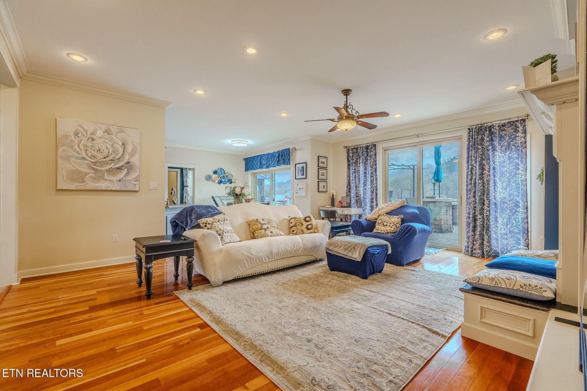 Image 3: 8-web-or-mls-_DSC9950-HDR