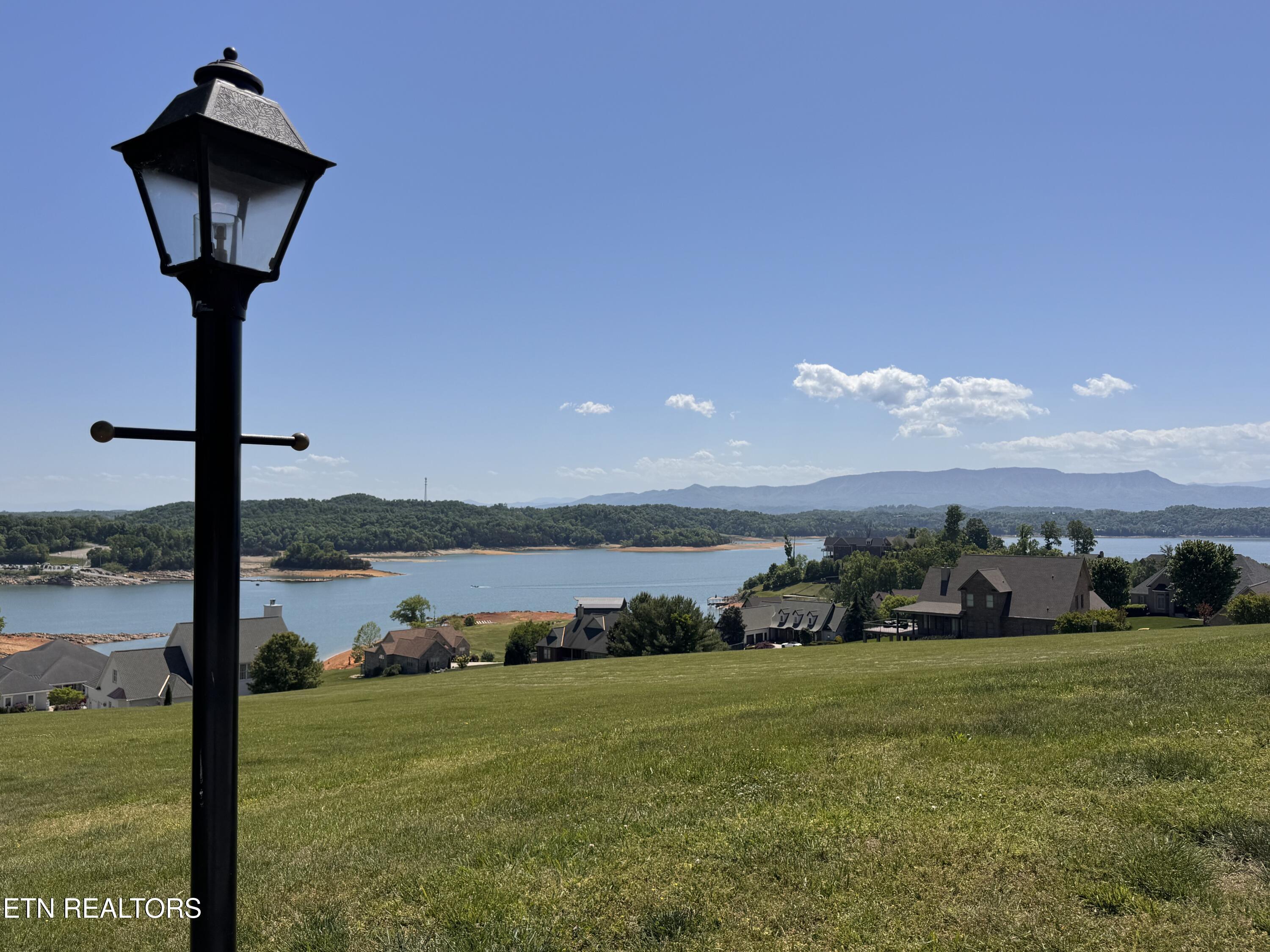 Image 1: WELCOME TO MAJESTIC BAY
