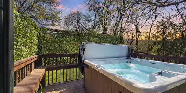 Image 4: Hot Tub