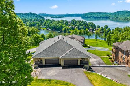 2412 Grand View Court