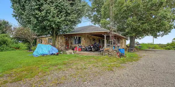Image 2: 8-web-or-mls-1368-taylors-chapel-rd