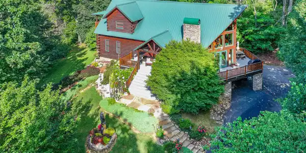 3341 Sugar Maple Loop Rd