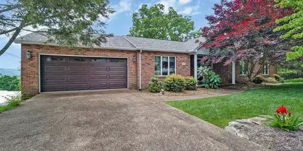 116 Sugarbush Circle