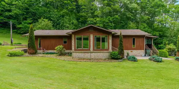 108 Roanwood Rd