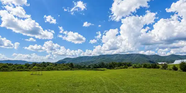 Image 2: 3.2acres