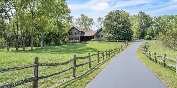 325 Lone Ridge Lane