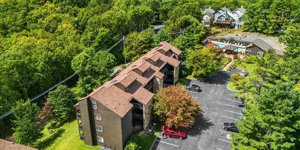 1380 Ski View Drive