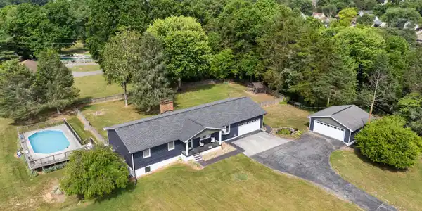 4631 McCloud Rd