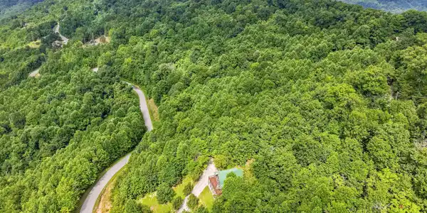 Image 4: 04-Chimney Rock Rd 3