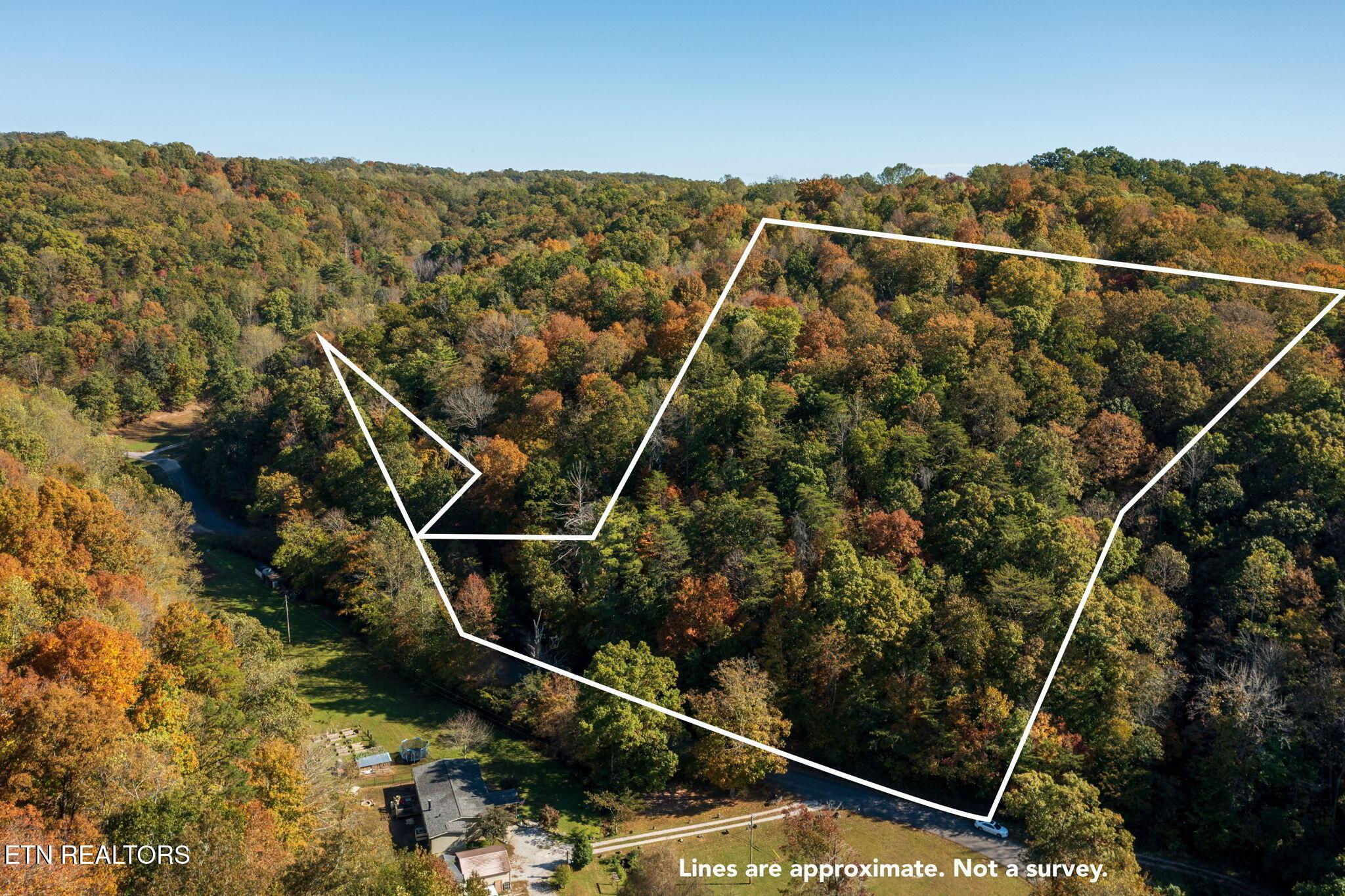 Image 4: homesandvideos aerials-13299 lines