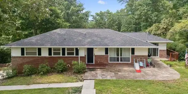 Image 3: 41-103 Morgan Rd - 041
